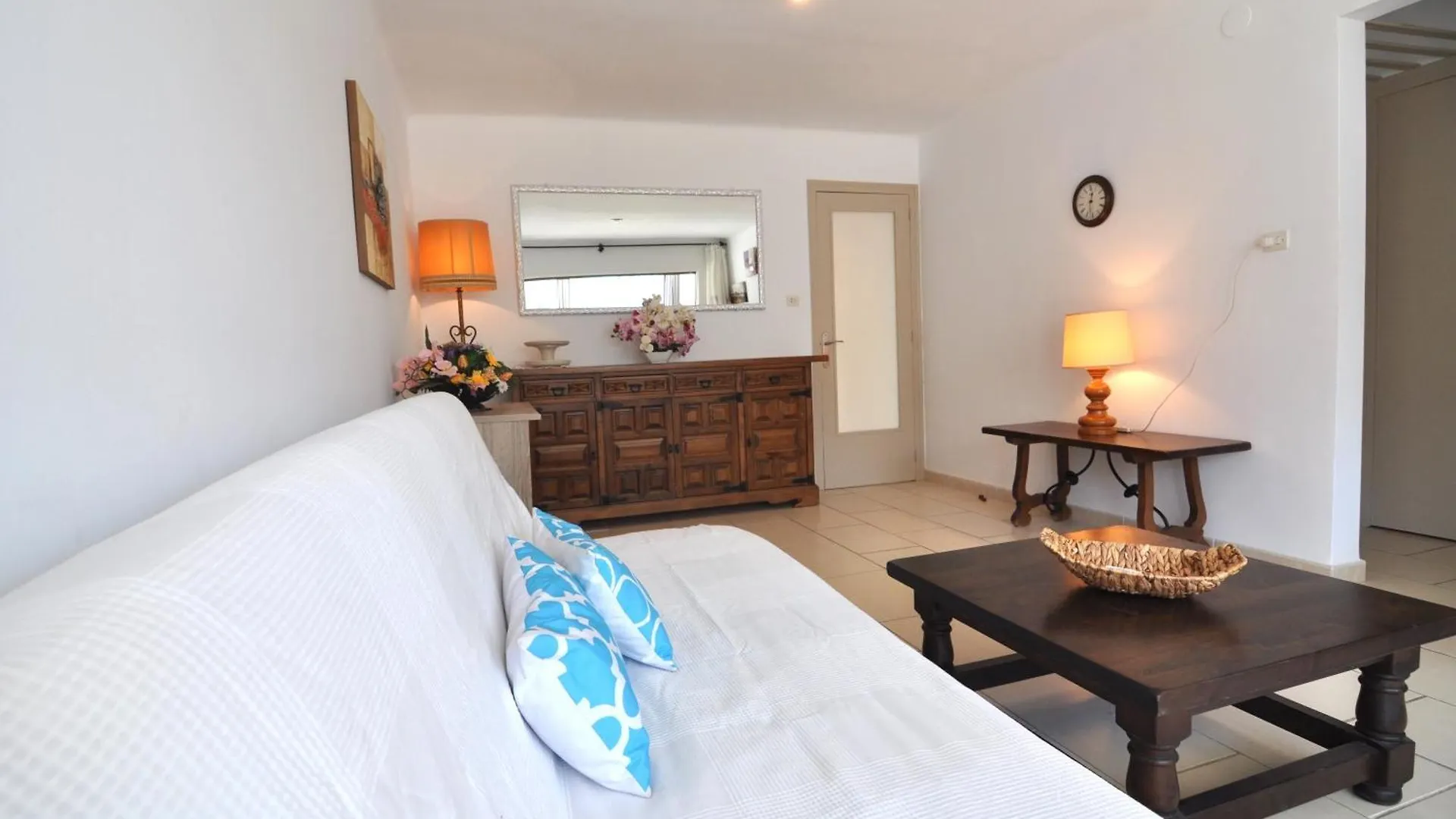Rnet - La Solana 1-16 Apartment Roses