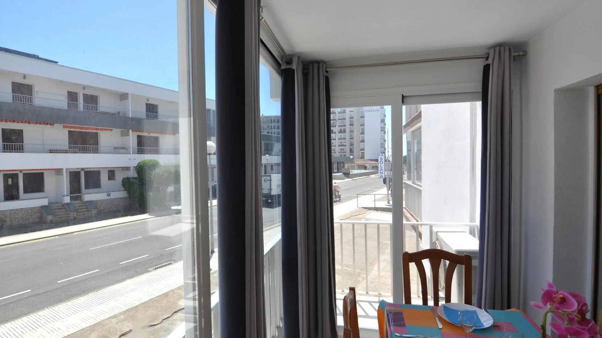 Rnet - La Solana 1-16 Apartment Roses