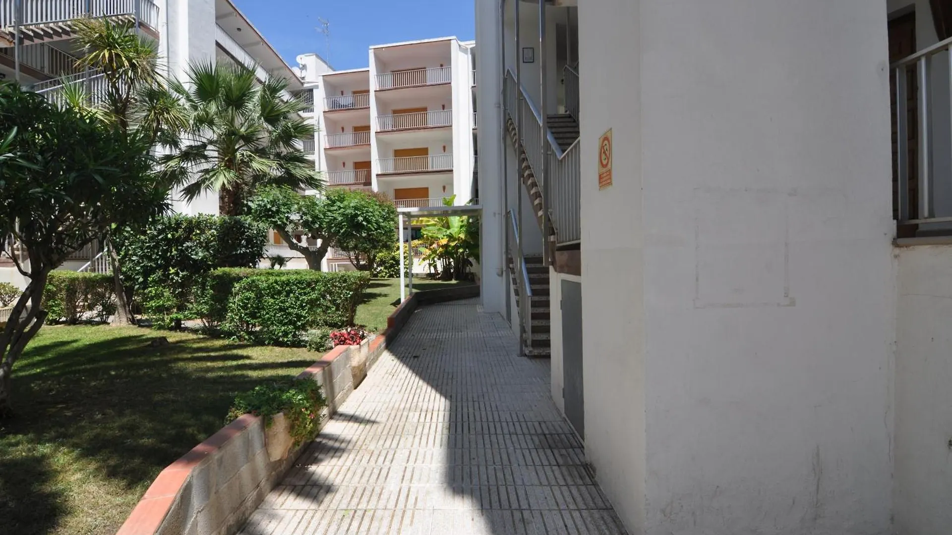 Rnet - La Solana 1-16 Apartment Roses