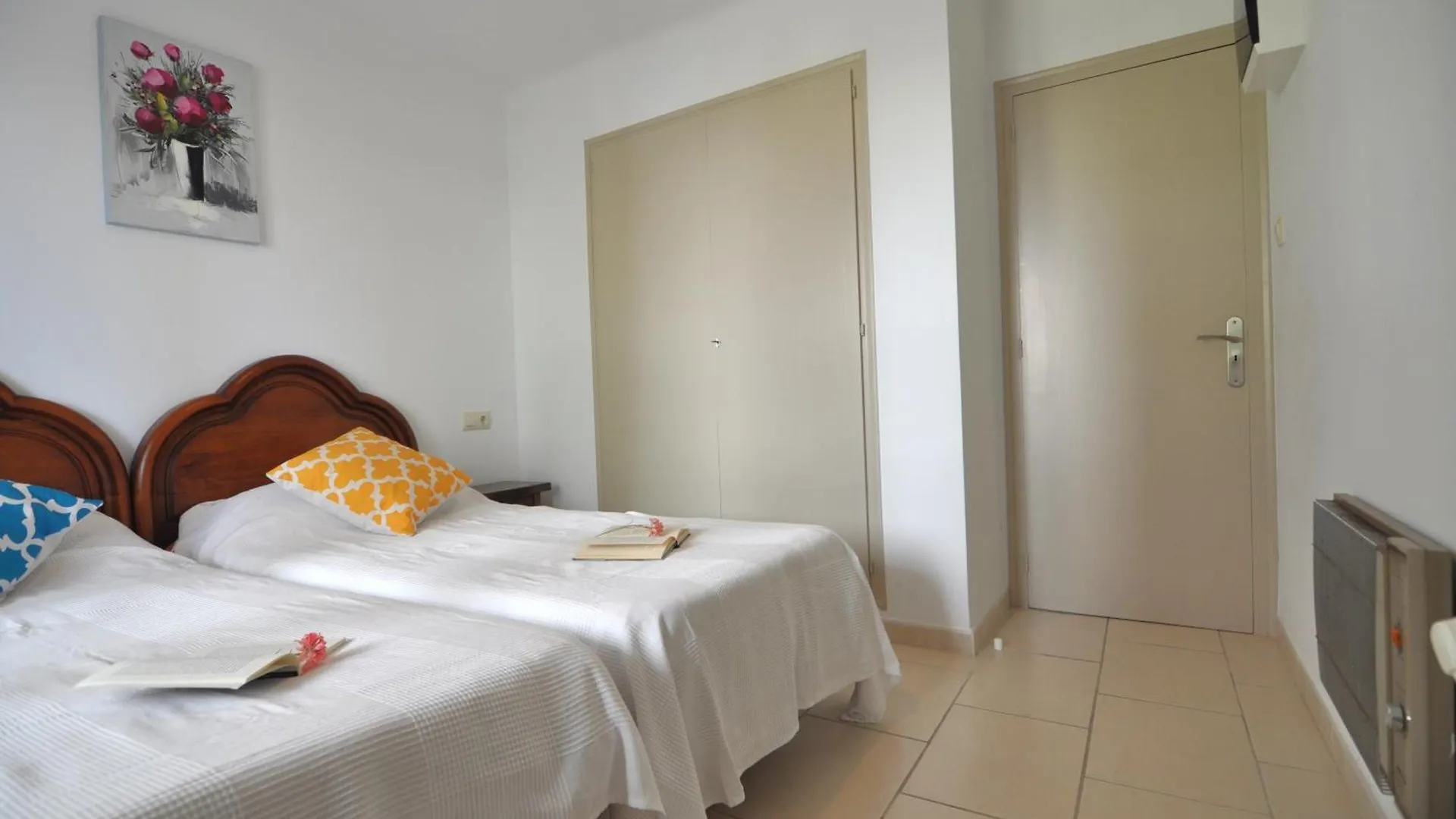 Rnet - La Solana 1-16 Apartment Roses